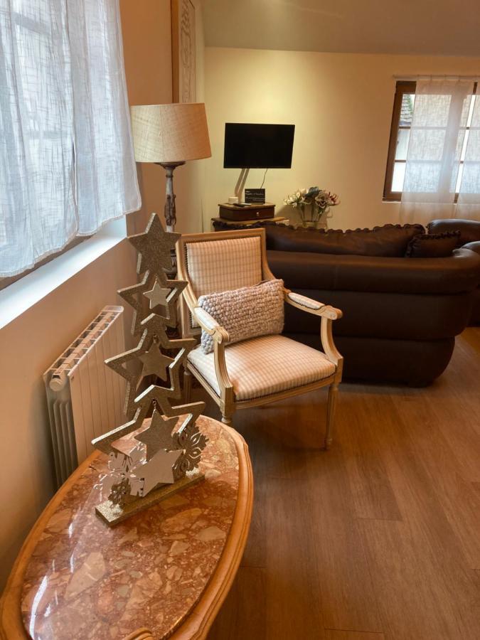 Le Carrosse, La Diligence, Centre Saint Jean De Losne Tarif 2Pers 1 Chambre, Tarif 4 Pers 2 Chambres 외부 사진